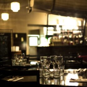 illuminated-restaurant-night illuminated-restaurant-night